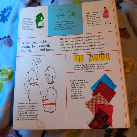 Sewing book - Picture 3 of 5